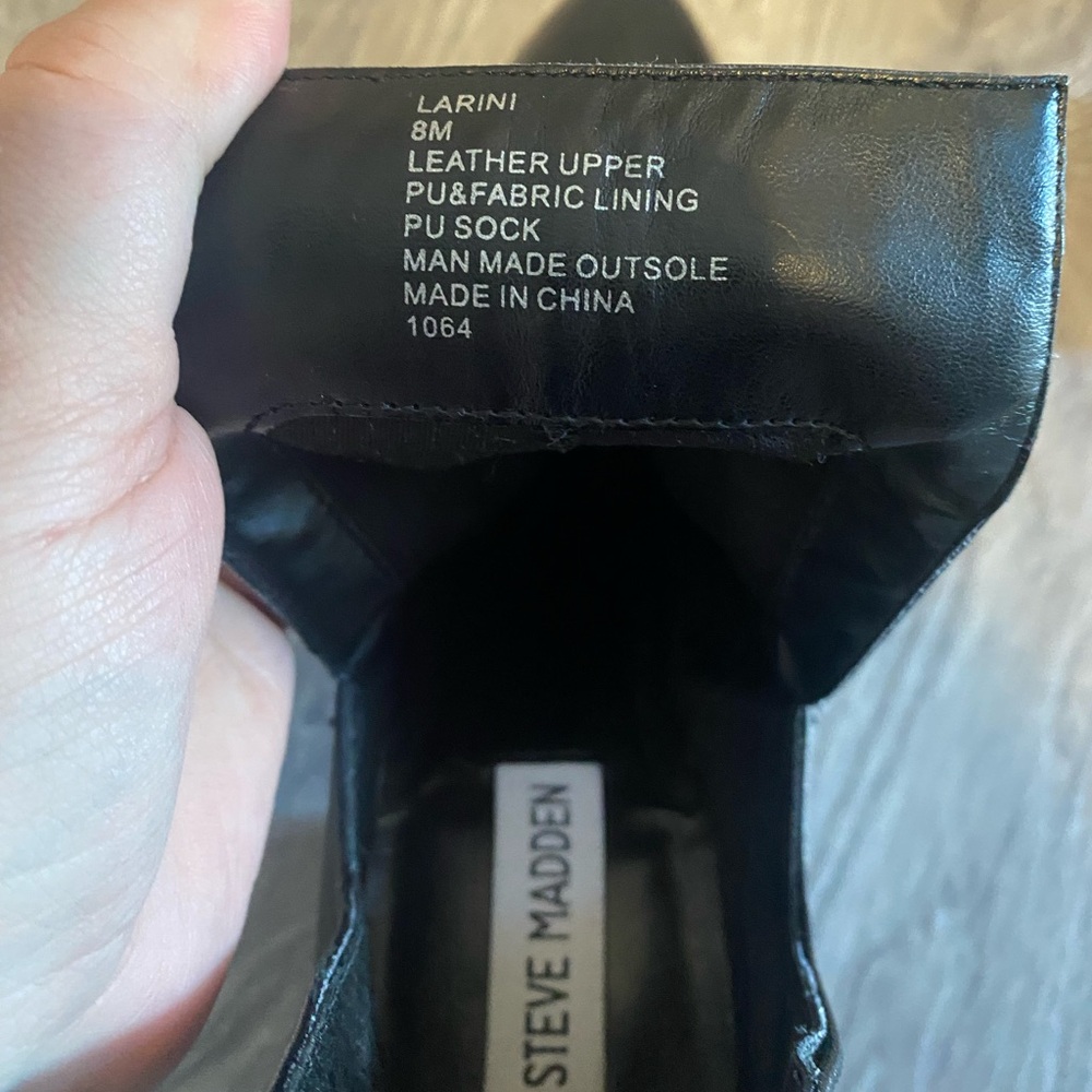 STEVE MADDEN- Black leather cutout Ankle Boots - Picture 6 of 7